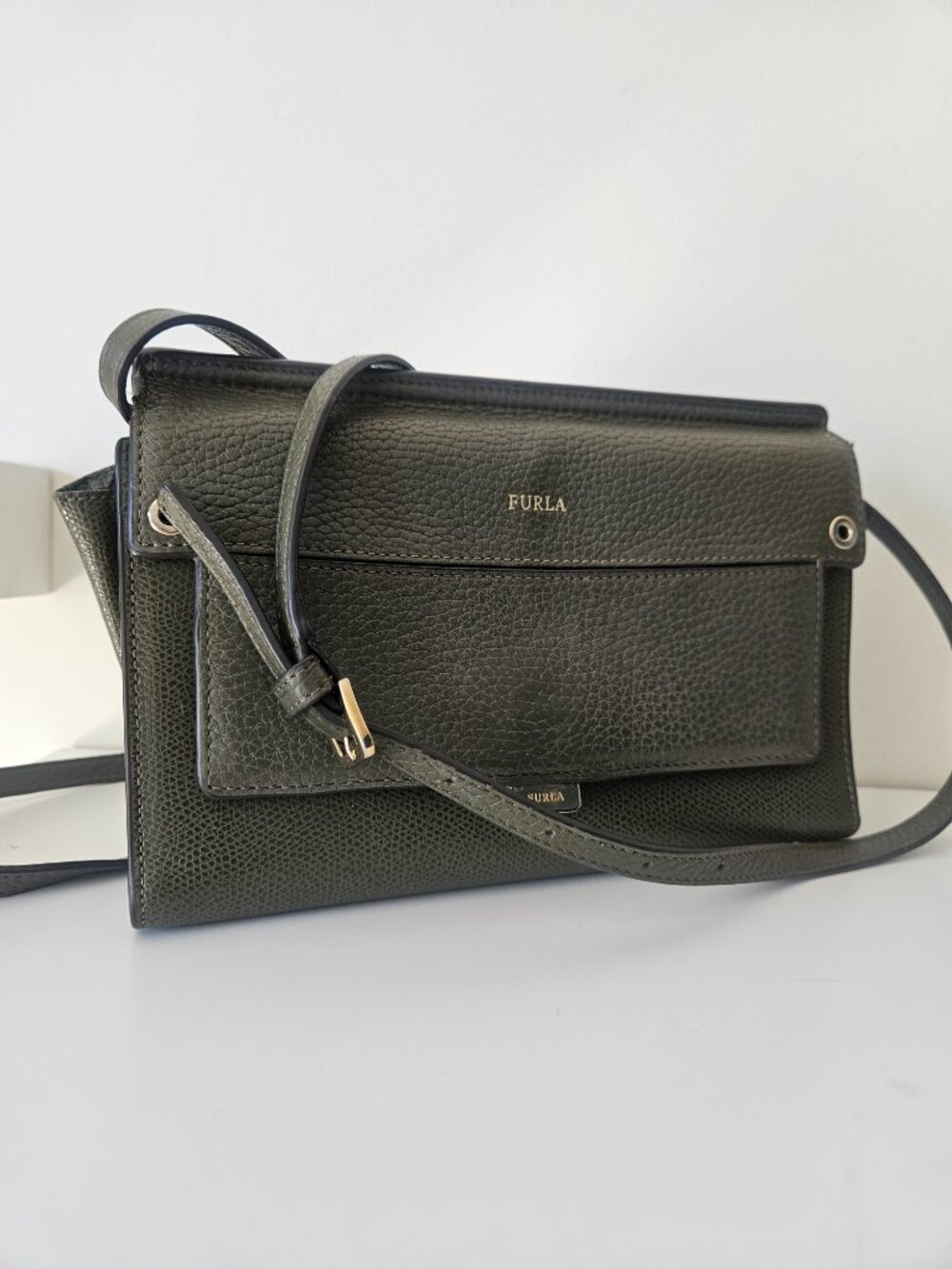 Furla Olive Green Leather Wallet Crossbody Clutch Purse Adjustable Strap